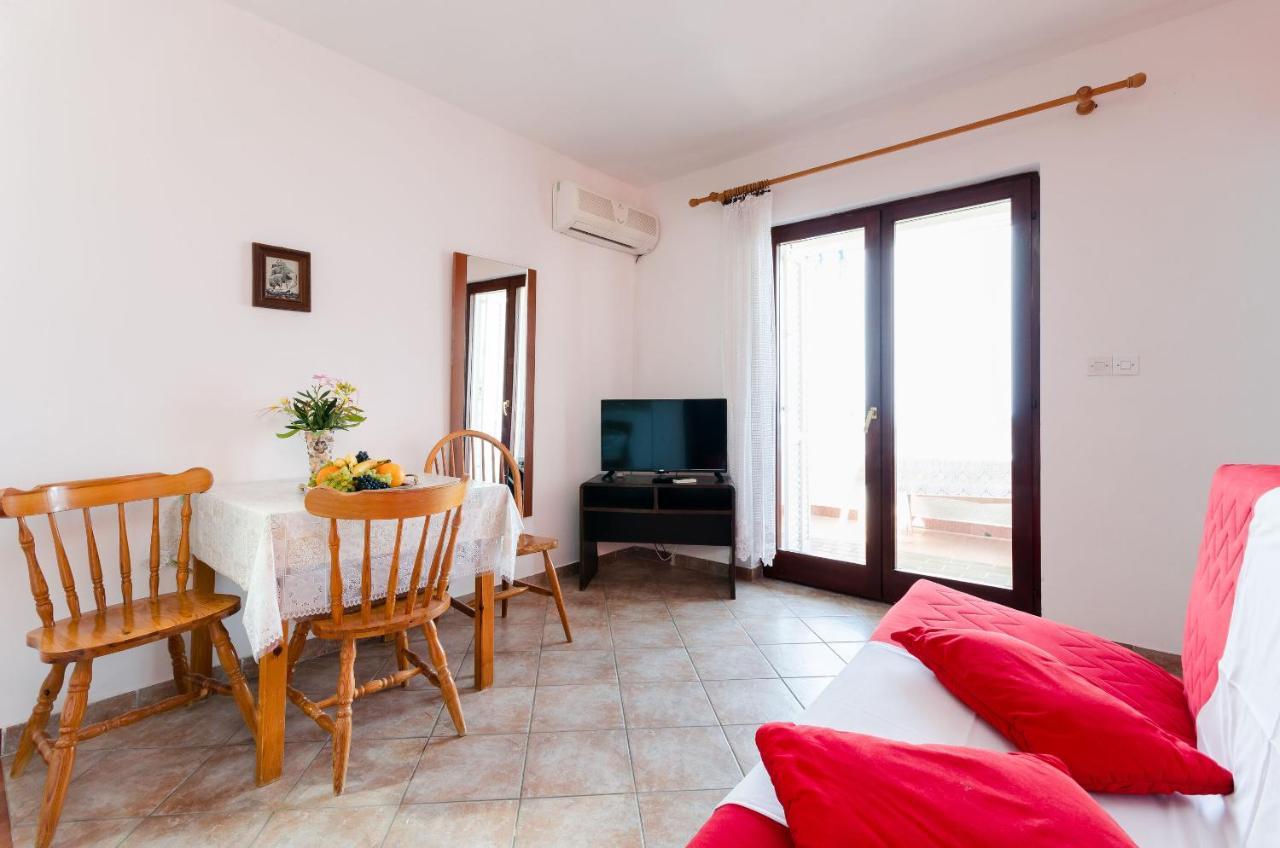 Apartments Sime ロパール 部屋 写真
